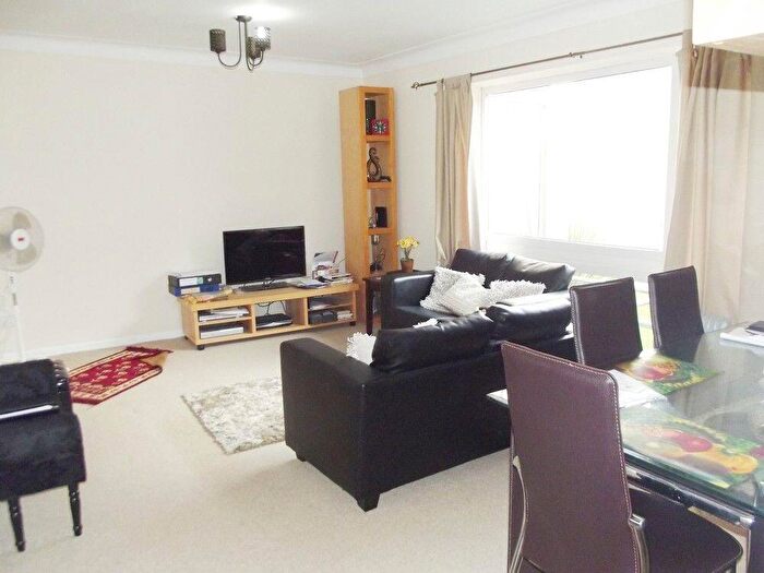 2 Bedroom House To Rent In Thorne House Wilmslow Road, Manchester, M14