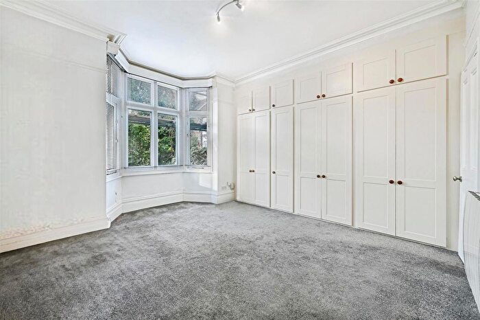 Studio To Rent In Montague Road, Wimbledon, SW19