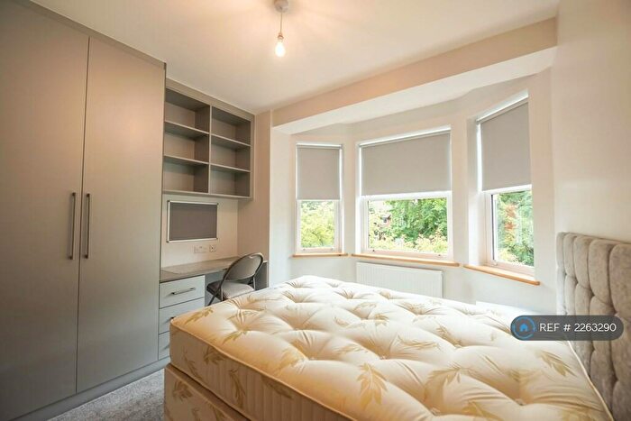 9 Bedroom Detached House To Rent In Redlands Road, Reading, RG1