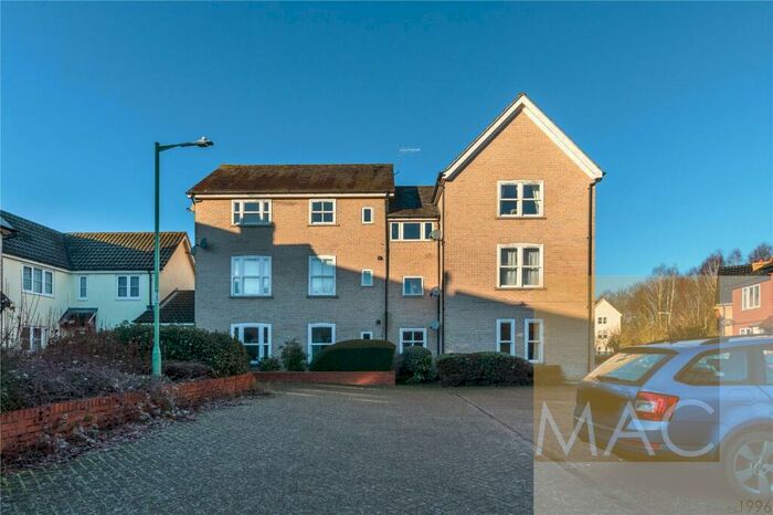 2 Bedroom Apartment To Rent In Rockingham Road, Bury St. Edmunds, Suffolk, IP33