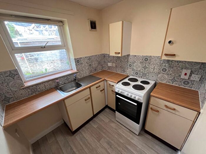 1 Bedroom Flat To Rent In Dumbarton House Court, Bryn Y Mor Crescent, Swansea, SA1