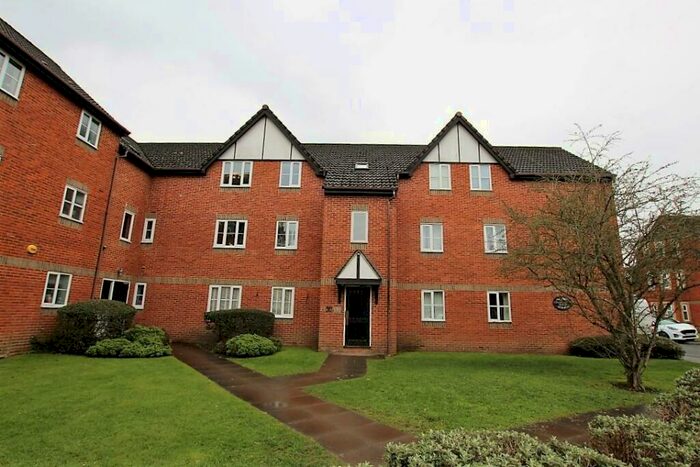 1 Bedroom Apartment To Rent In Rembrandt Way, Reading, RG1