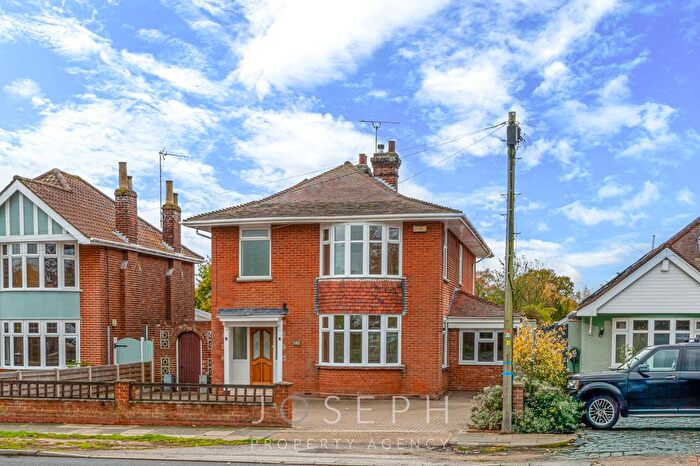 4 Bedroom Detached House For Sale In Colchester Road, Ipswich, IP4
