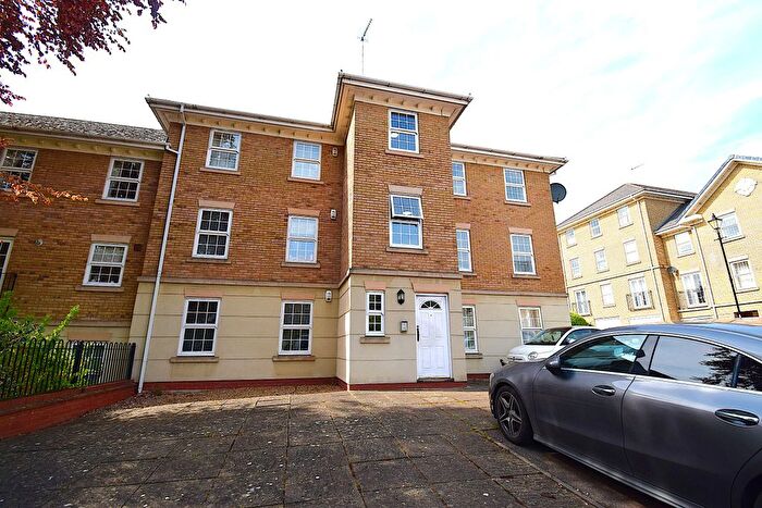 2 Bedroom Flat To Rent In Scholars Court, Northampton, NN1