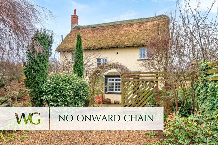 3 Bedroom Detached House For Sale In Broadclyst, Exeter, EX5