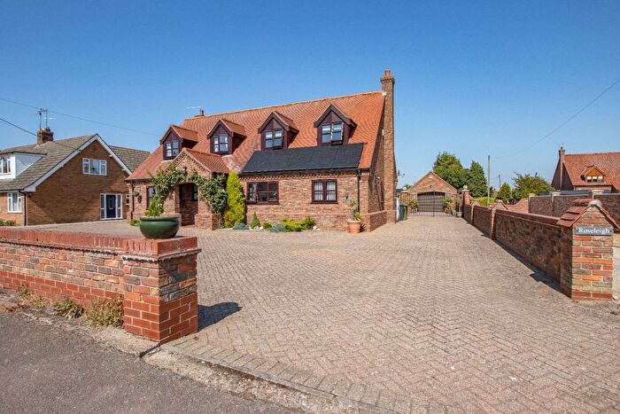 4 Bedroom Chalet For Sale In Lime Kiln Road, Gayton, PE32