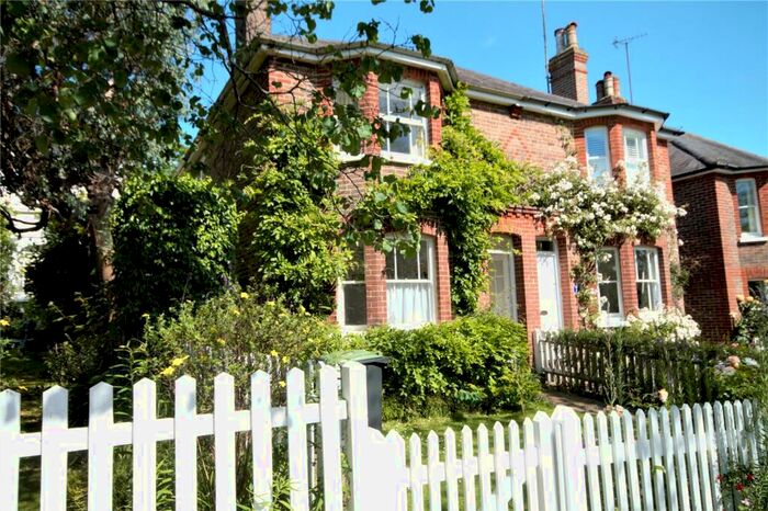 2 Bedroom Cottage To Rent In High Street, Lindfield, RH16