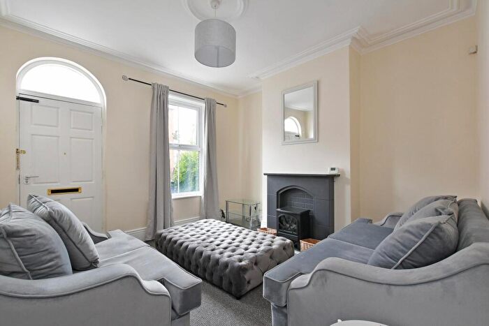 3 Bedroom House To Rent In Holland Road, Sheffield, S2