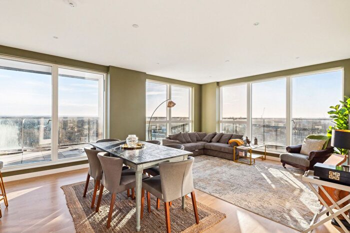 3 Bedroom Flat To Rent In Pump House Crescent, Brentford, TW8