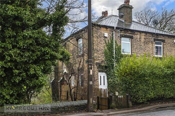 3 Bedroom Semi-Detached House For Sale In Meltham Road, Netherton, Huddersfield, West Yorkshire, HD4