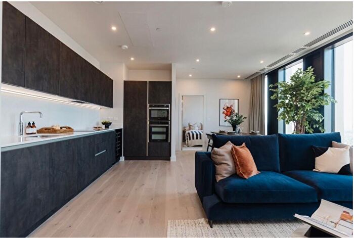 2 Bedroom Penthouse To Rent In Broad Street, Birmingham, B15