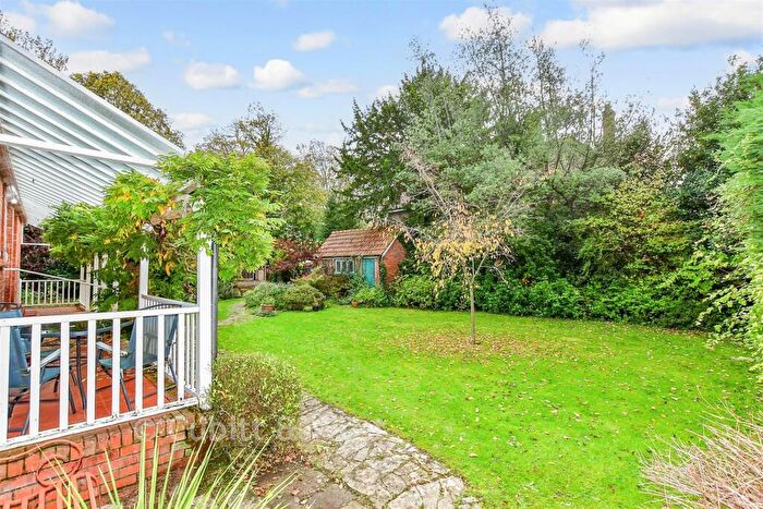 5 Bedroom Character Property For Sale In Warblington Avenue, Havant, Hampshire, PO9