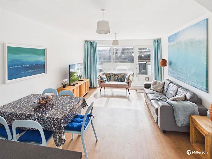 2 Bedroom Flat For Sale In Ayr Court, St. Ives, TR26