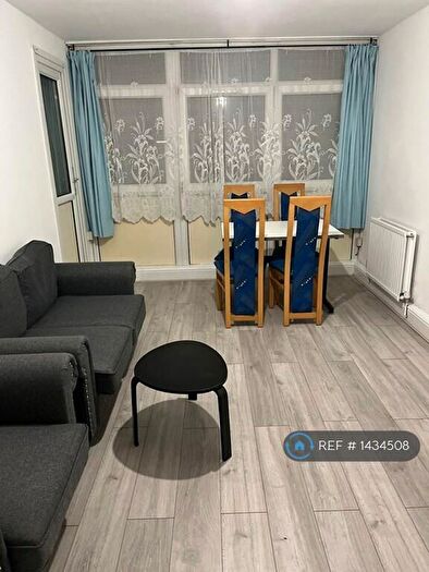 2 Bedroom Flat To Rent In Calcraft House, London, E2