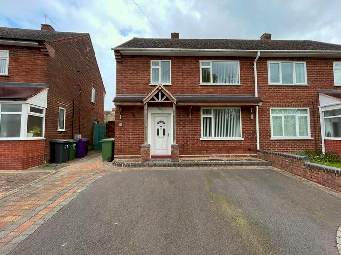 3 Bedroom Semi-Detached House To Rent In Boundary Way, Penn, Wolverhampton, WV4