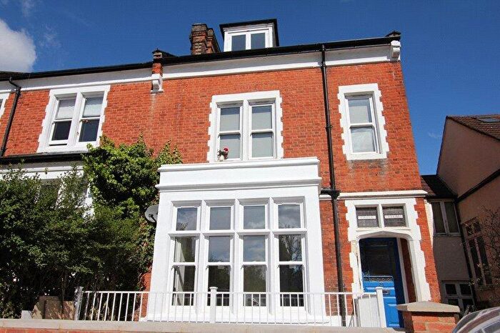 3 Bedroom Apartment To Rent In Muswell Road, London, N10