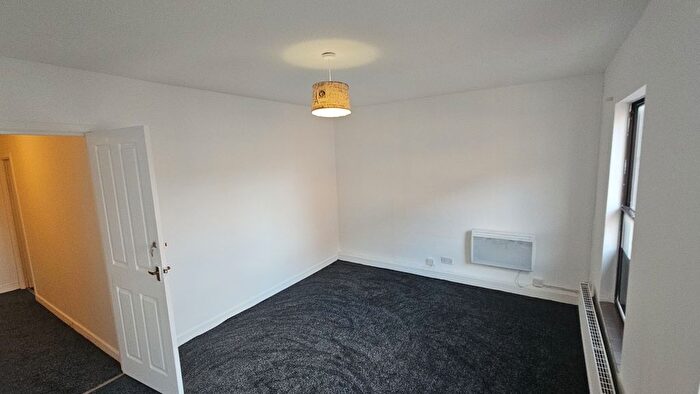 2 Bedroom Flat To Rent In Alma Steet, Luton, LU1