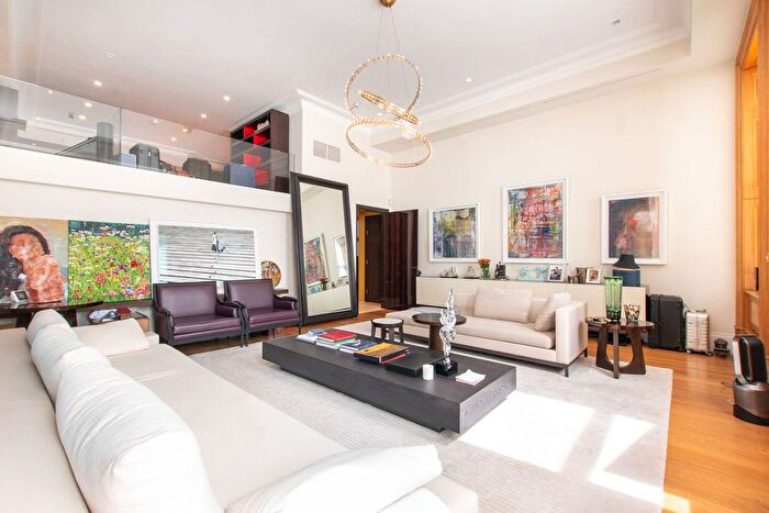 3 Bedroom Flat To Rent In Lancaster Gate, Lancaster Gate, London, W2