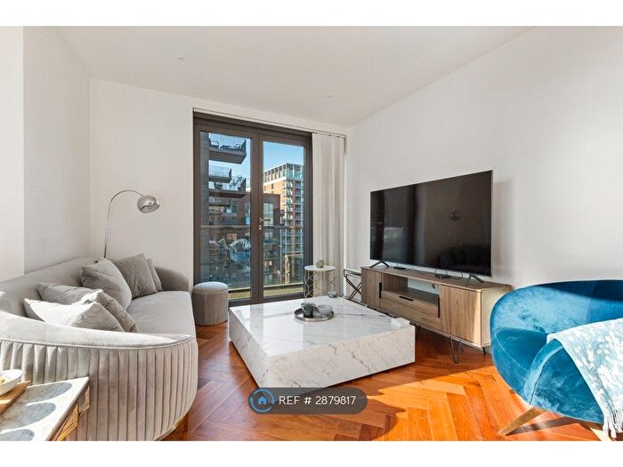 2 Bedroom Flat To Rent In New Union Square, London, SW11