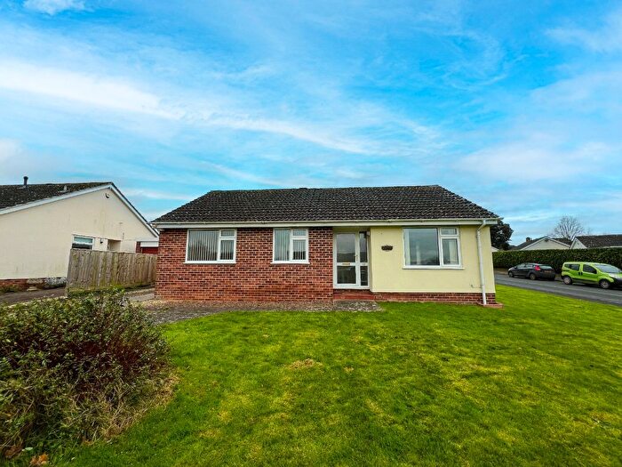 3 Bedroom Detached House To Rent In Bakers Close, Bishops Hull, Taunton, TA1