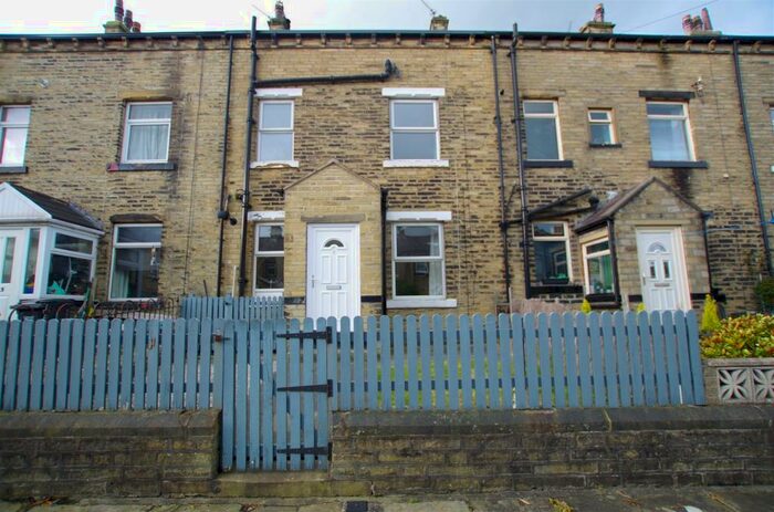 2 Bedroom House To Rent In Bell Hall Terrace, Halifax, HX1