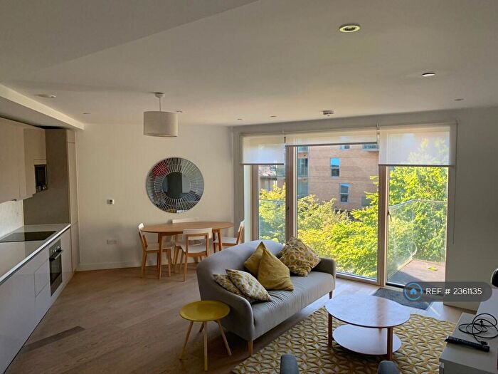 2 Bedroom Flat To Rent In Rodney Road, London, SE17