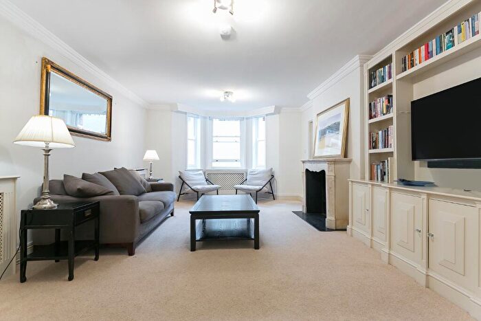 2 Bedroom Apartment To Rent In Park Walk, London, SW10