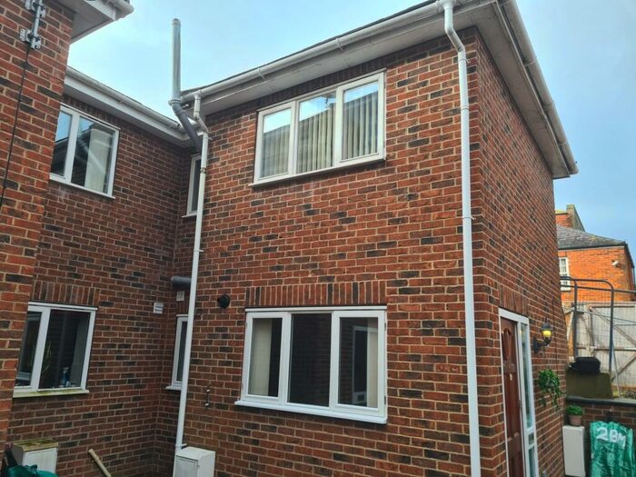 2 Bedroom Link Detached House To Rent In Cross Street, Ryde, PO33