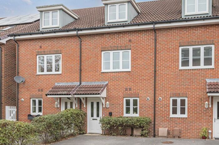 3 Bedroom Terraced House For Sale In Hut Farm Place, Chandler's Ford, SO53