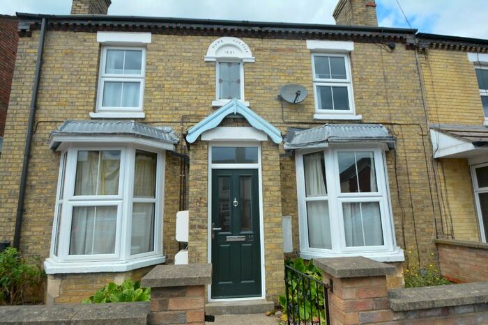 1 Bedroom Flat To Rent In Paston Lane, Walton, Peterborough, PE4