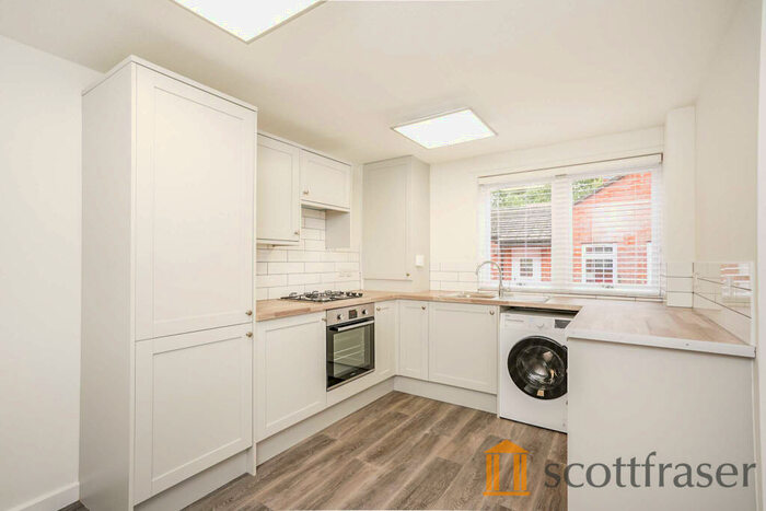 3 Bedroom Terraced House To Rent In Harpsichord Place, St Clements, OX4