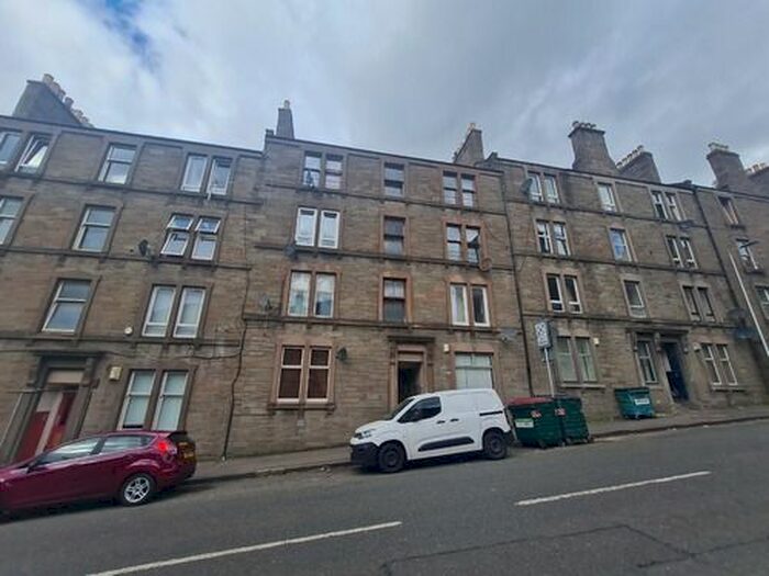 2 Bedroom Flat To Rent In Provost Road, Dundee, DD3