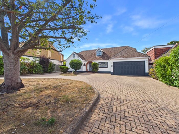 5 Bedroom Detached House For Sale In Kenneth Road, Thundersley, Essex, SS7
