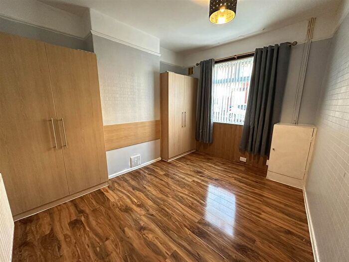 1 Bedroom Flat To Rent In Victoria Street, Chesterton, Newcastle, Staffs, ST5