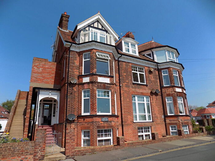 2 Bedroom Apartment To Rent In Graham Court, Hamilton Gardens, Felixstowe, IP11
