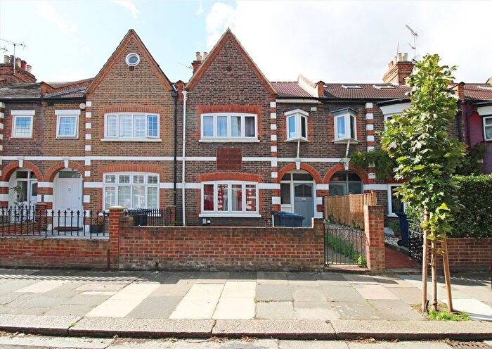 3 Bedroom Terraced House To Rent In Dordrecht Road, Acton, W3