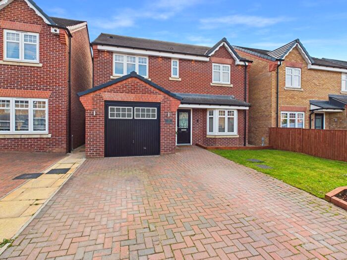 4 Bedroom Detached House For Sale In Honey Bee Gardens, Stanton Hill, Nottinghamshire, NG17