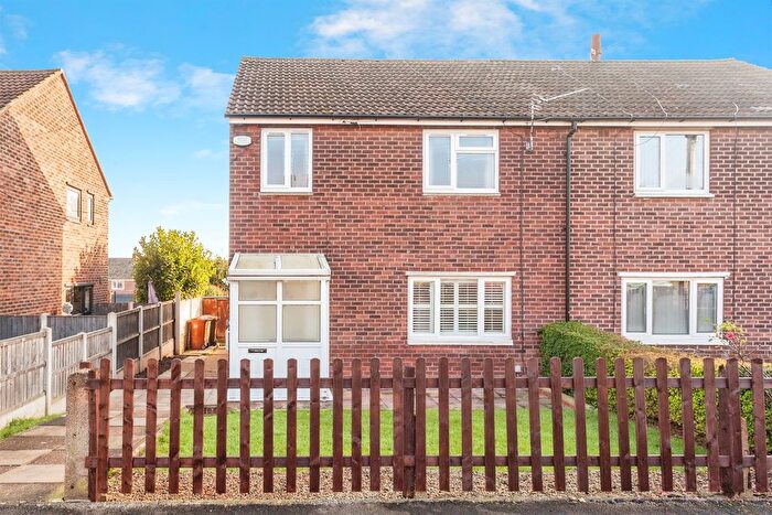 3 Bedroom Semi-Detached House For Sale In Gisburn Road, Wakefield, WF1