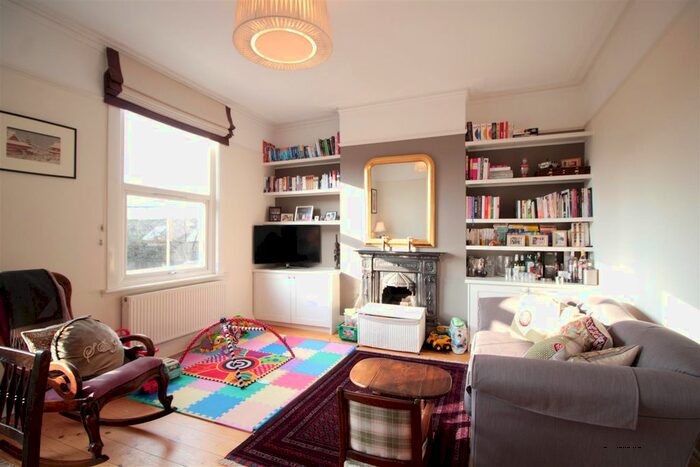 2 Bedroom Maisonette To Rent In Chaucer Road, London, SE24