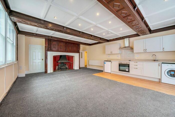 1 Bedroom Flat To Rent In Kings Street, Maidstone, ME14