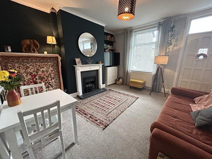 3 Bedroom Terraced House For Sale In Stansfield Street, Todmorden, OL14