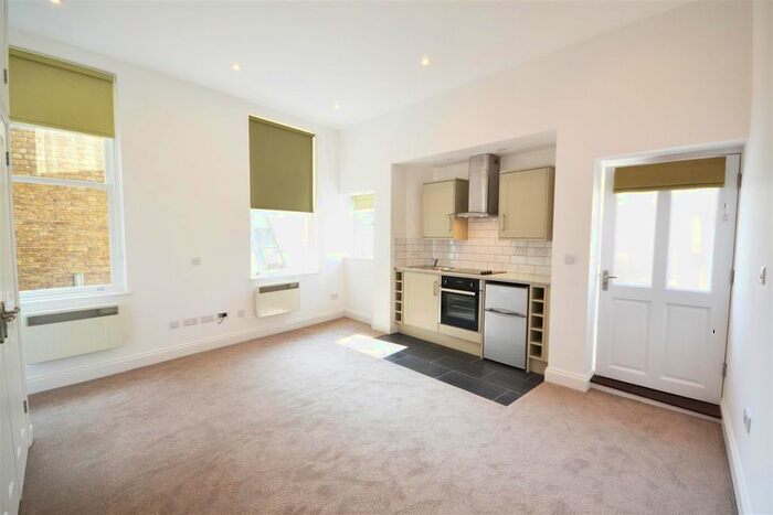 Studio To Rent In St. Margarets Road, St Margarets, Twickenham, TW1