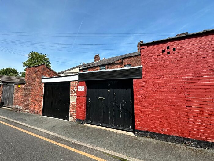 2 Bedroom Maisonette For Sale In Gorsey Lane, Warrington, WA1