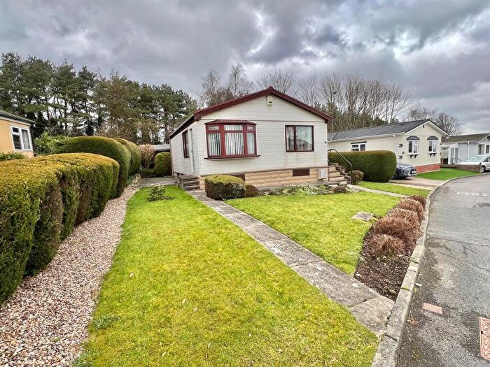 2 Bedroom Park Home For Sale In Lesley Way, Crosland Hill, Huddersfield, HD4