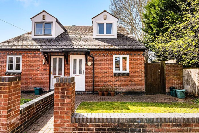 3 Bedroom Semi-Detached House For Sale In Green Place, Oxford, OX1