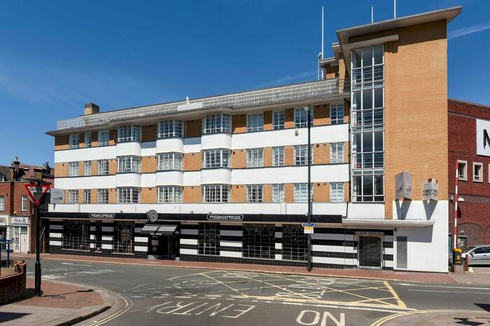 1 Bedroom Flat To Rent In Red Lion Street, Richmond, TW9