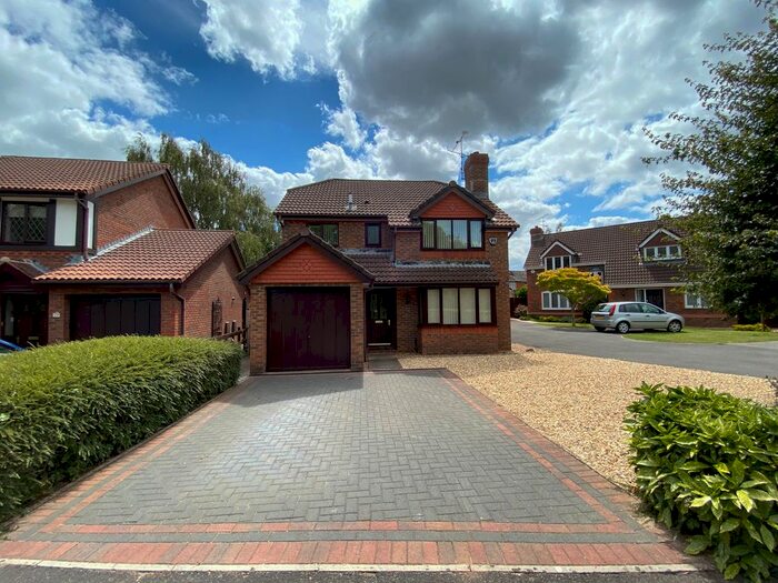 4 Bedroom Property To Rent In Peile Drive, Taunton, TA2