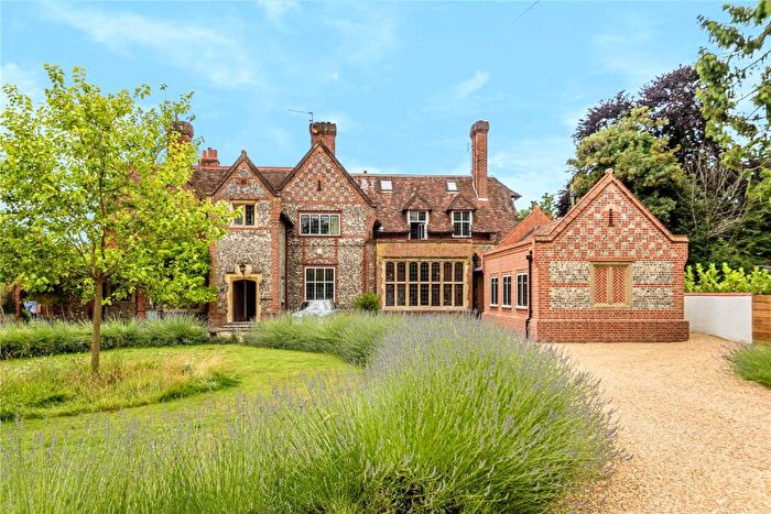 4 Bedroom Semi-Detached House To Rent In Henley Road, Marlow, Buckinghamshire, SL7