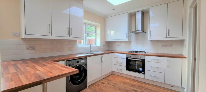 4 Bedroom Semi-Detached House To Rent In Sheepcote Close, Cranford, TW5