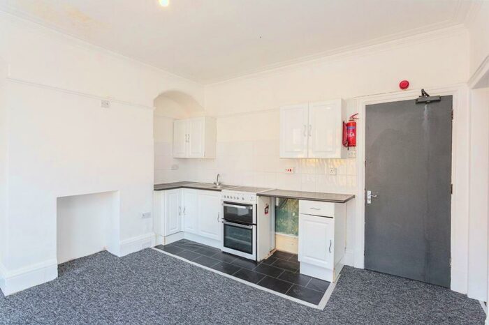 2 Bedroom Apartment To Rent In Holmfield Road, Blackpool, Lancashire, FY2